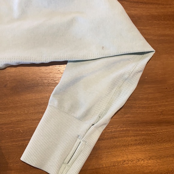 DOYOUEVEN Crop Top - Picture 5 of 5